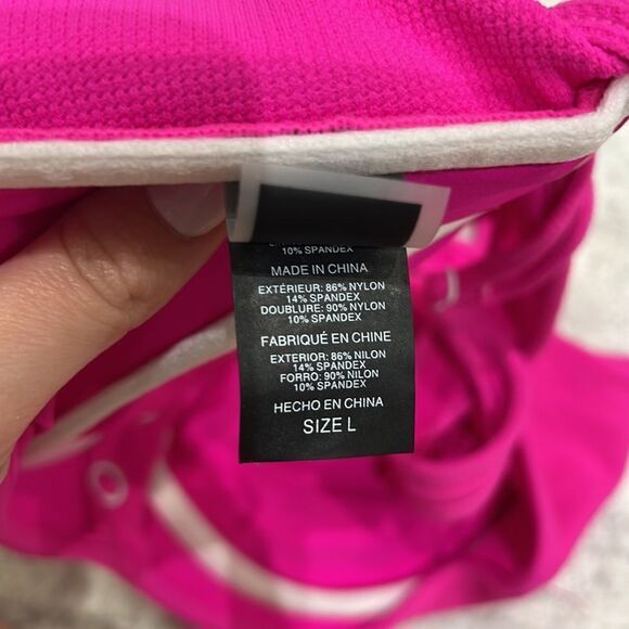 Pink bikini  - Picture 5 of 5